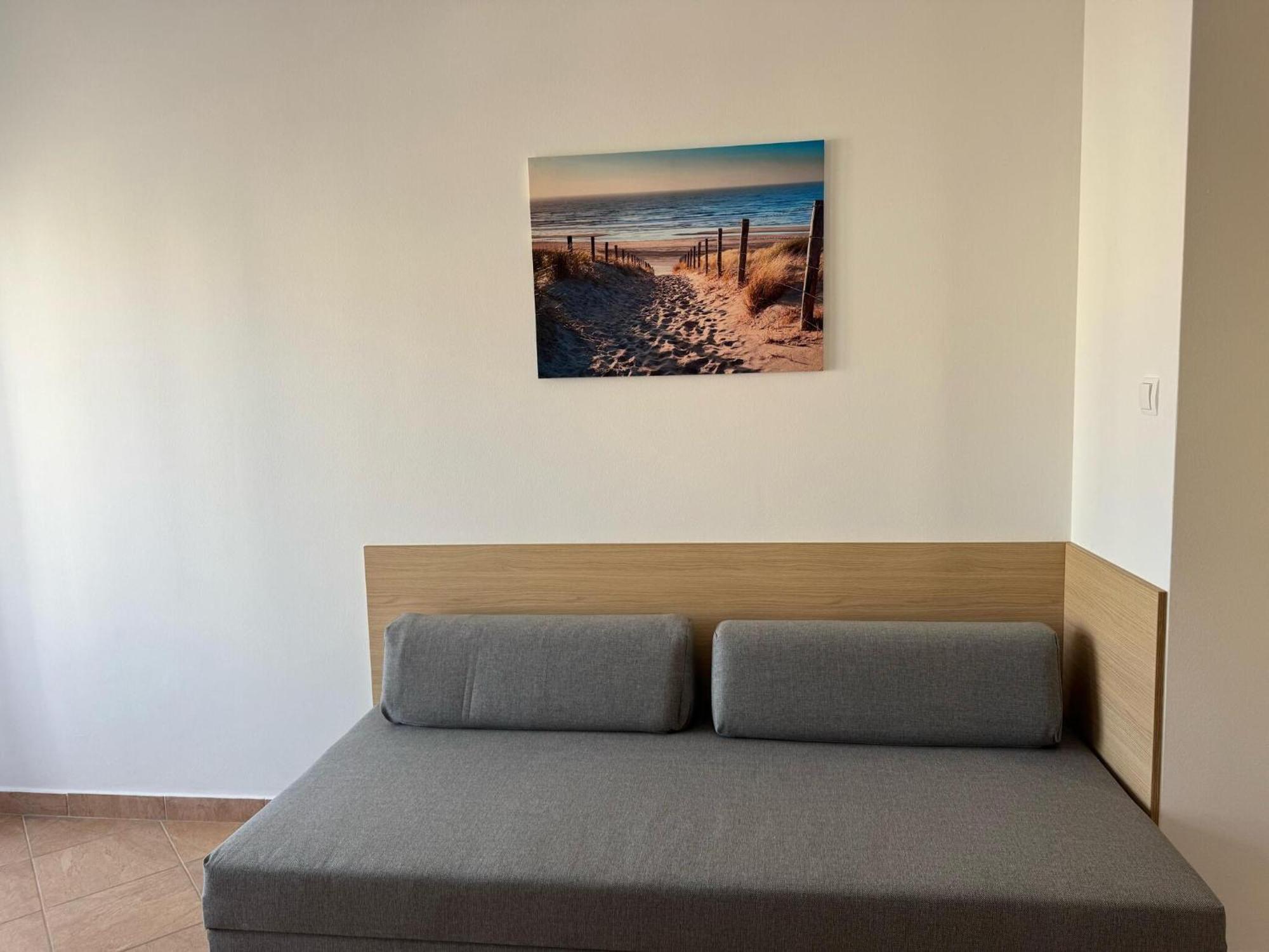 Apartments Franko Povljana Room photo