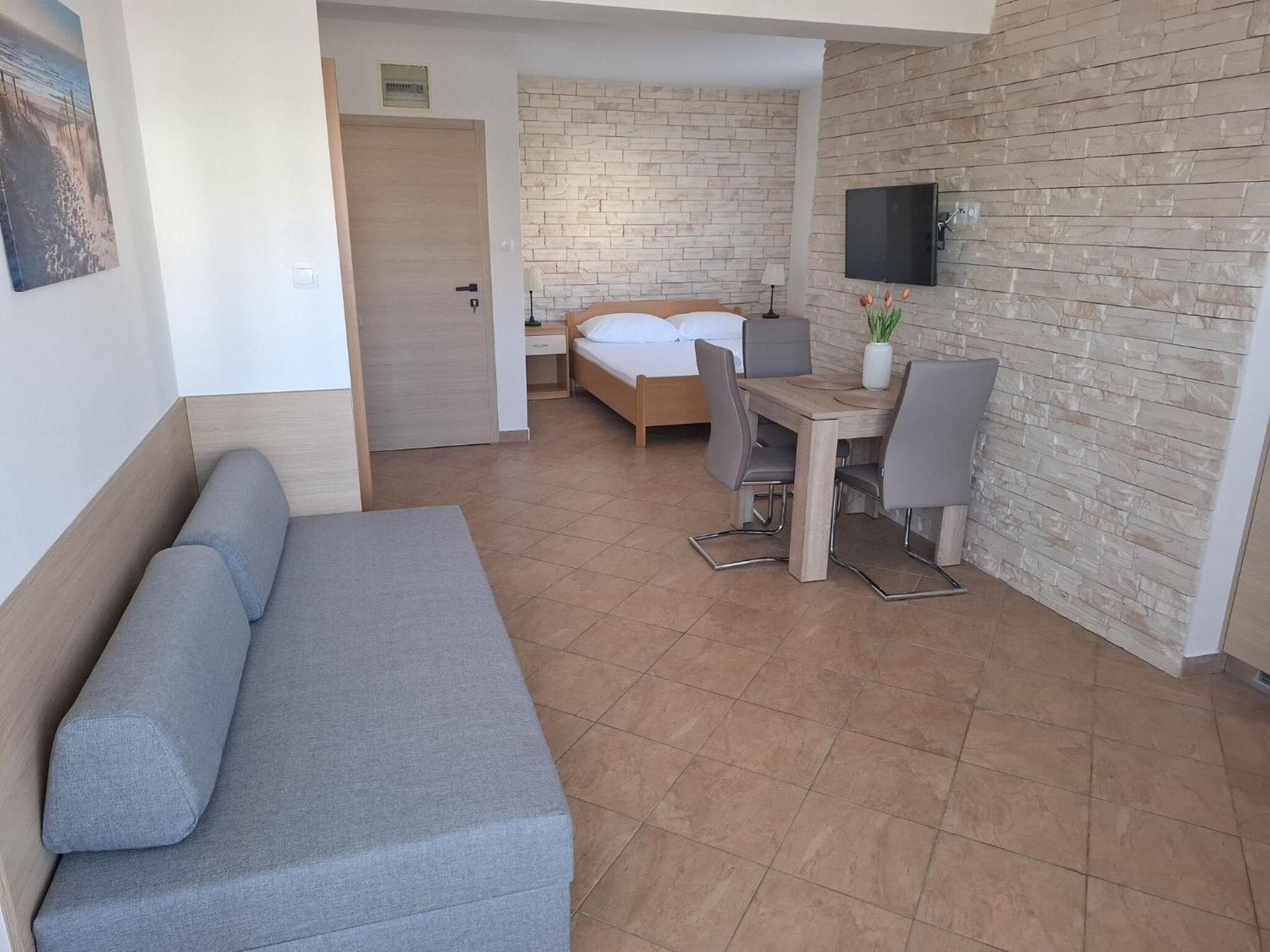 Apartments Franko Povljana Room photo
