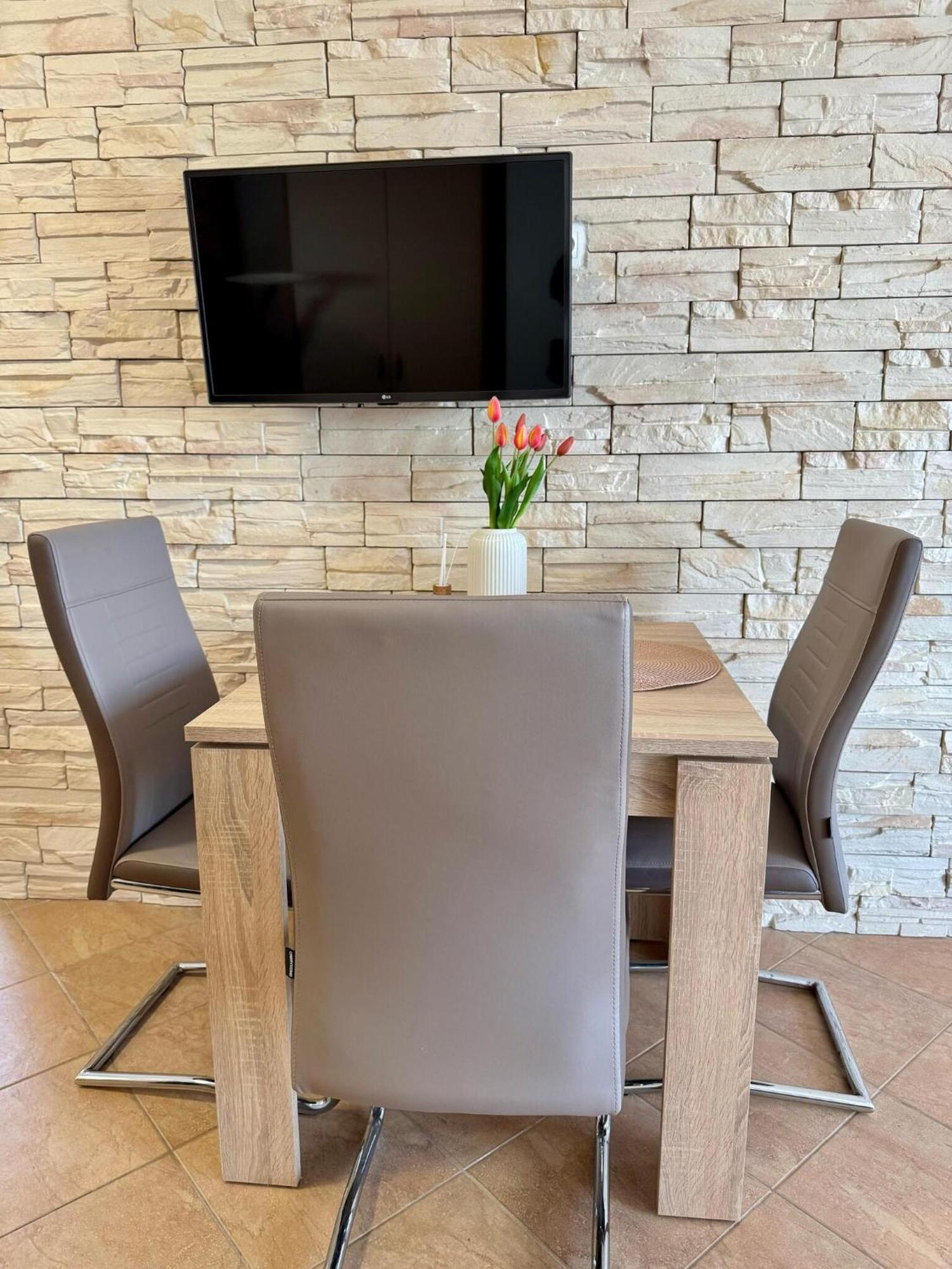 Apartments Franko Povljana Room photo